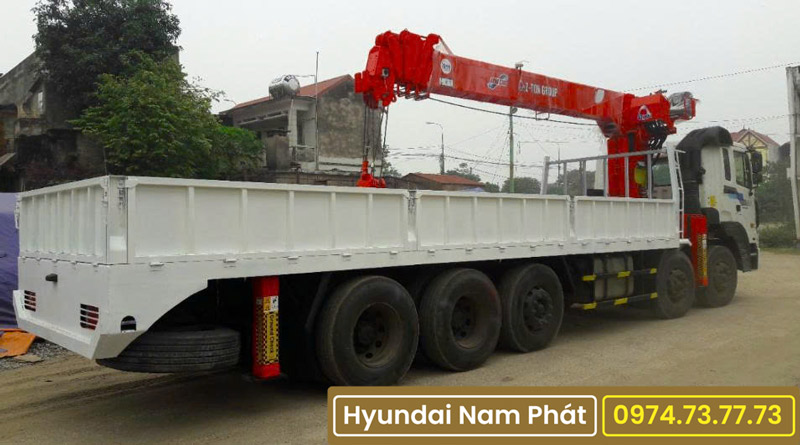 Xe Tải Hyundai 5 Chân HD360 Gắn Cẩu Atom 12 Tấn 1205